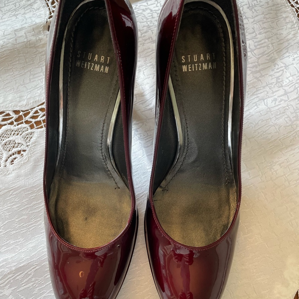 Stuart Weitzman, Pumps. - Picture 2 of 6